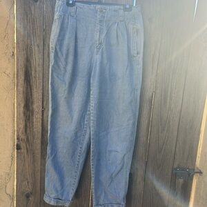 Women's Cropped Jeans in Light Blue